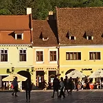 4 Rooms Piata Sfatului